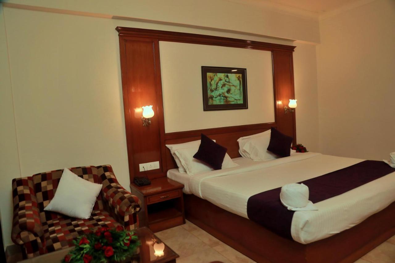 Hotel Edassery Mansion Kochi ภายนอก รูปภาพ