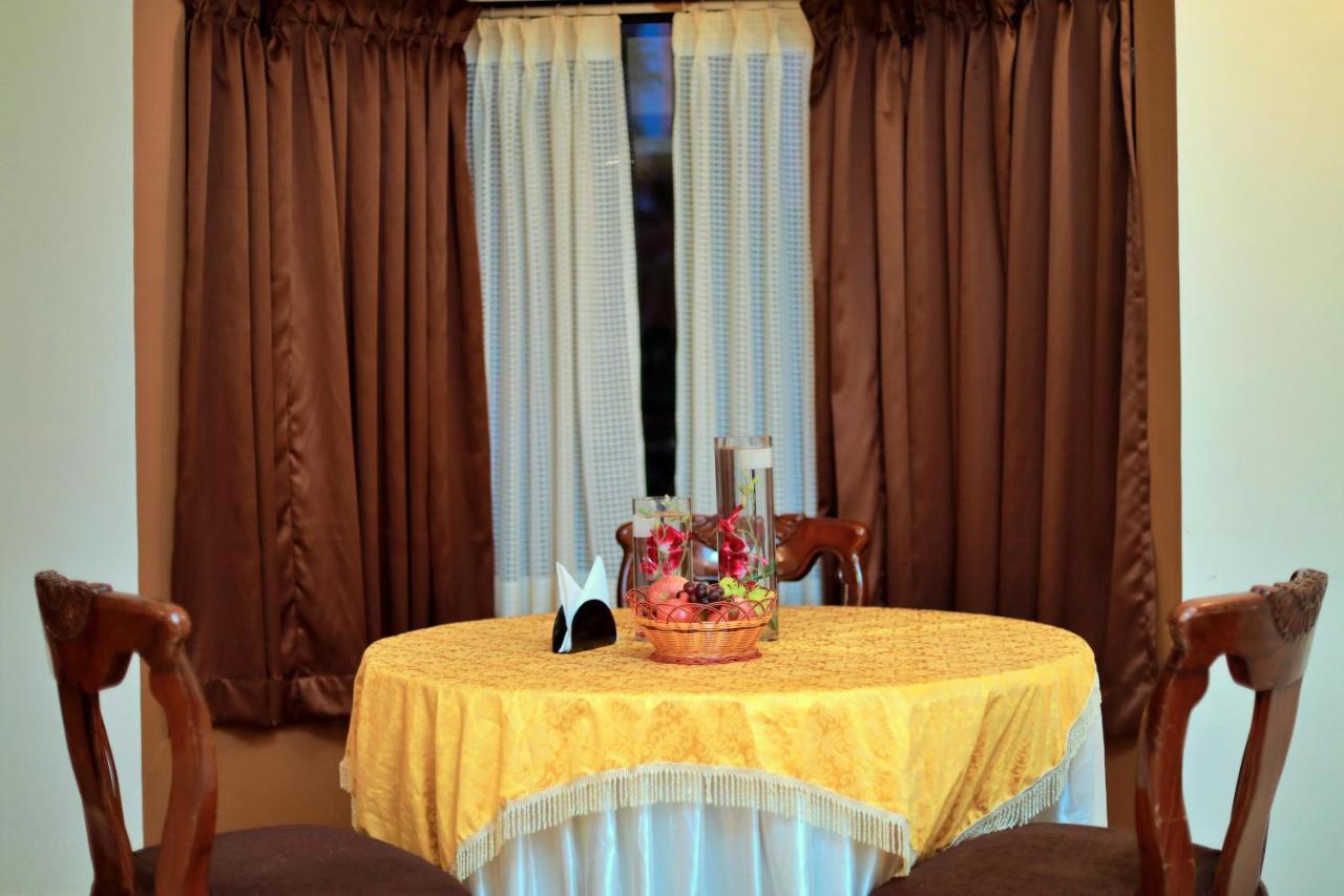 Hotel Edassery Mansion Kochi ภายนอก รูปภาพ